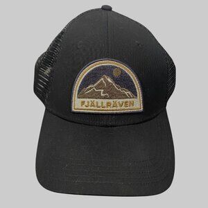 Fjallraven Snapback Black Badge Mesh trucker hat S/M outdoor activewear hiking